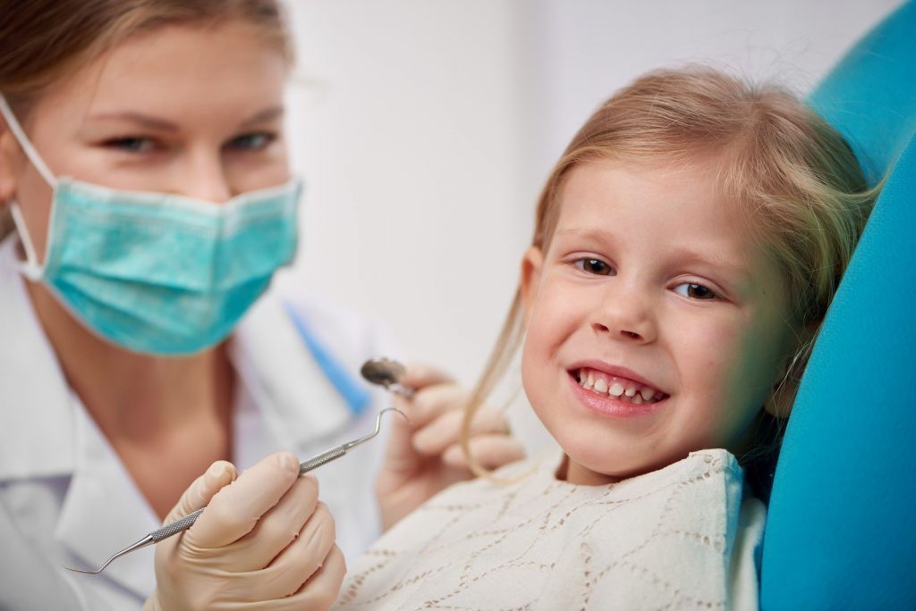 alleviate-childs-fear-dentist-1024x684