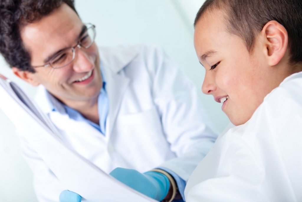 visiting-a-pediatric-dentist-1024x683